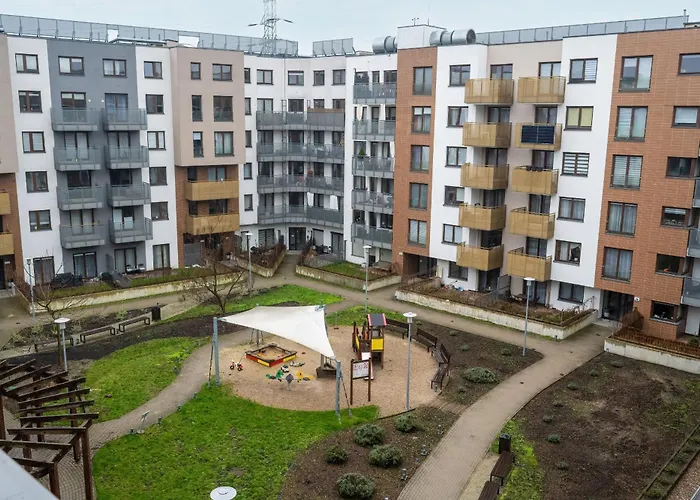 Modern Apartment With Balcony In Wroclaw By Noclegi Renters