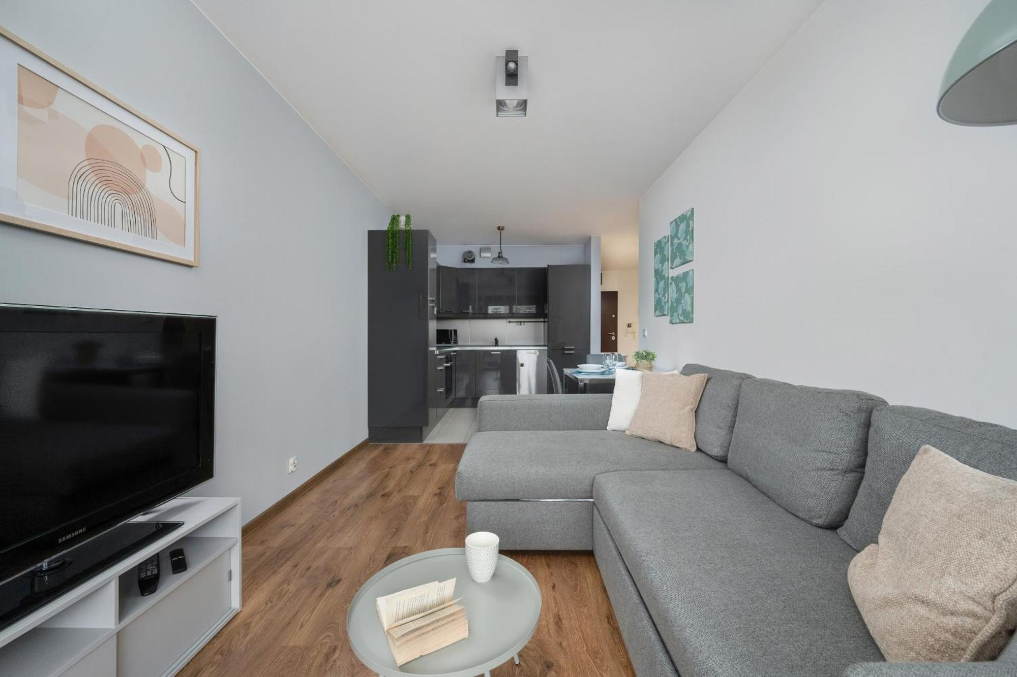 Modern With Balcony In By Renters * Wroclaw