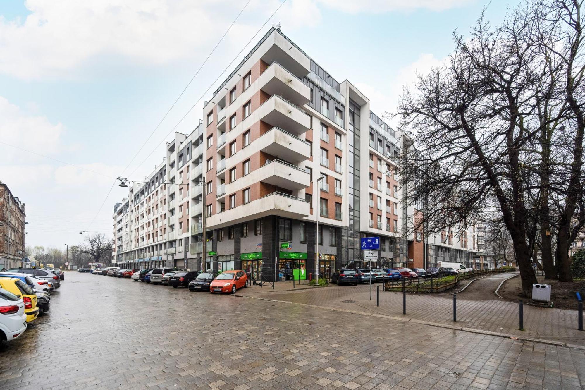 Modern With Balcony In By Renters Apartment Wroclaw