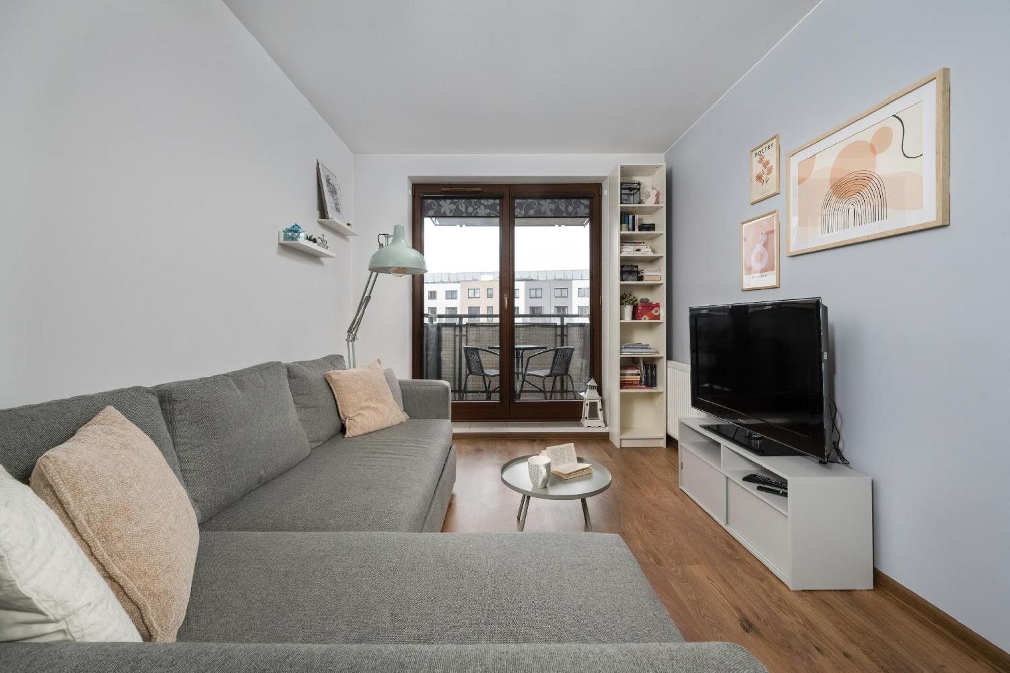 Modern With Balcony In By Renters Apartamento