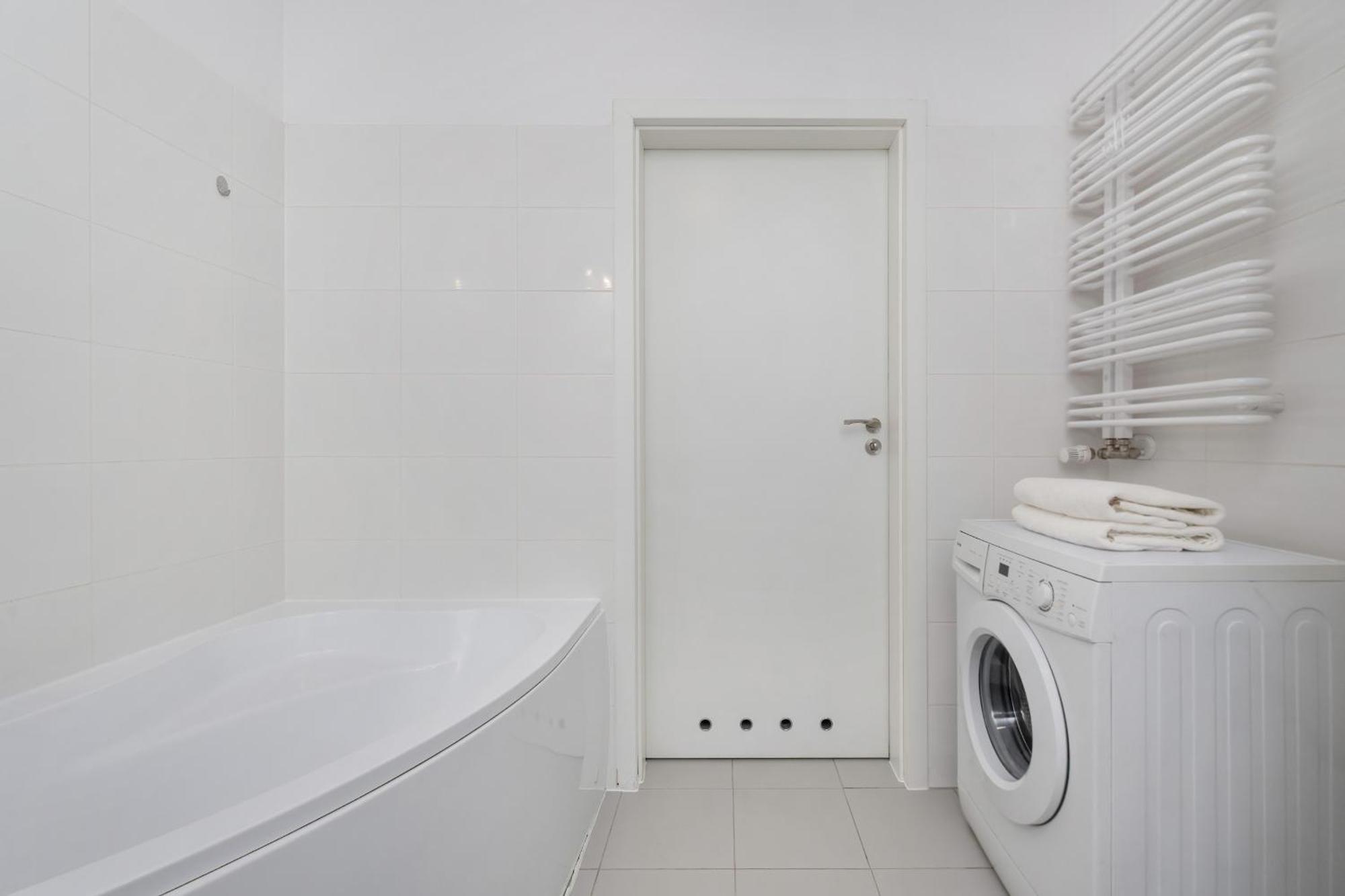 Modern With Balcony In By Renters